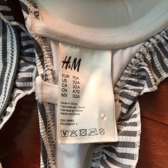 Swimsuit Set - Picture 3 of 3